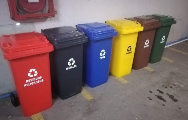 Basureros para reciclajes 360 Lts C/U