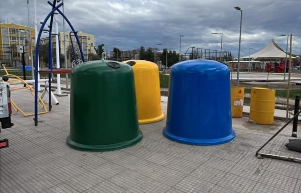 Contenedor Campana de Reciclaje Tipo Iglu de 2000-3000 Litros