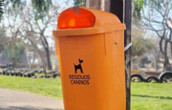 CONTENEDOR PARA RESIDUOS CANINOS PARA PLAZAS 50 Litros