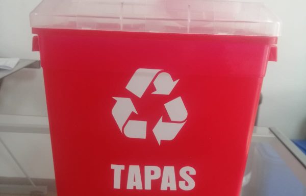 CONTENEDOR PARA RECICLAR TAPAS BOTELLAS PLÁSTICAS 8,3 LITROS